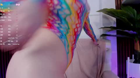 Snapshot of annybuny chatting on 01/08/25, 02:56 Ana online show from 01/08/25, 02:56