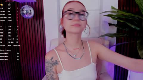 Snapshot of annybuny chatting on 01/25/25, 02:47 Ana online show from 01/25/25, 02:47