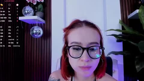 Snapshot of annybuny chatting on 02/12/25, 02:43 Ana online show from 02/12/25, 02:43