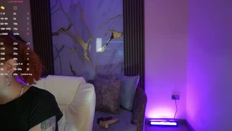 Snapshot of annybuny chatting on 10/03/25, 12:13 Ana online show from 10/03/25, 12:13