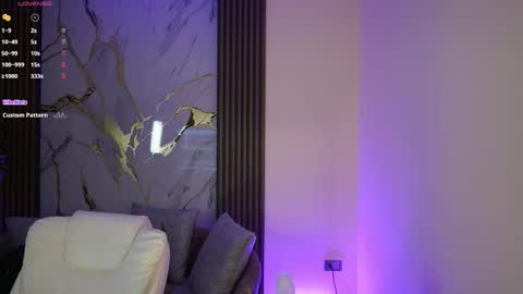 Snapshot of annybuny chatting on 10/30/25, 11:55 Ana online show from 10/30/25, 11:55