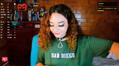 Snapshot of annycolin chatting on 11/04/25, 03:38 Anny IG online show from 11/04/25, 03:38