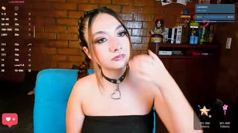 Snapshot of annycolin chatting on 11/25/25, 03:28 Anny IG online show from 11/25/25, 03:28