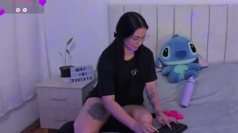 Anny online show from 11/23/25, 10:09