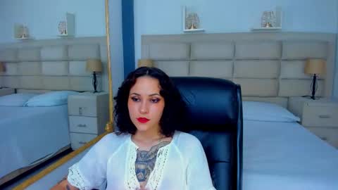 AnnyT online show from 11/10/25, 09:47