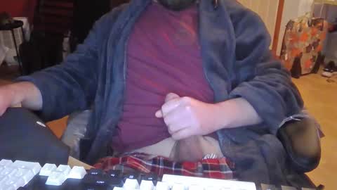 Snapshot of anontraveller chatting on 12/14/25, 01:11 anontraveller online show from 12/14/25, 01:11