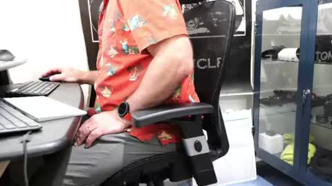 D online show from 06/08/26, 01:00