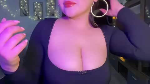 Snapshot of anora_sunny chatting on 05/23/26, 06:23 Any online show from 05/23/26, 06:23