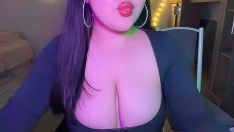 Snapshot of anora_sunny chatting on 05/27/26, 06:49 Any online show from 05/27/26, 06:49