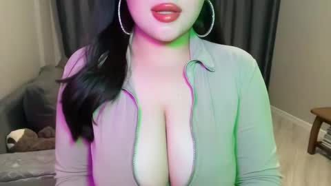 Snapshot of anora_sunny chatting on 06/09/26, 05:24 Any online show from 06/09/26, 05:24