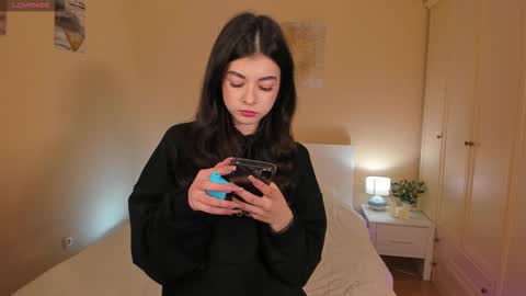 Snapshot of anorabodyys chatting on 02/20/26, 08:42 Anora Emma online show from 02/20/26, 08:42