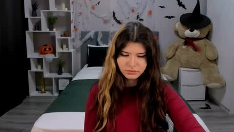 Anora online show from 11/01/25, 01:13