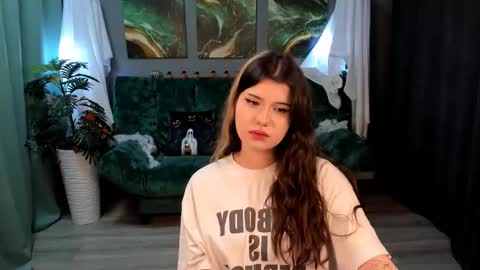 Anora online show from 11/05/25, 07:03