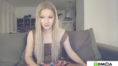 Sexy Ladybug online show from 03/20/26, 10:42