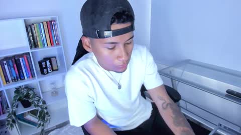 Snapshot of anozly chatting on 03/14/26, 03:39 anozly online show from 03/14/26, 03:39