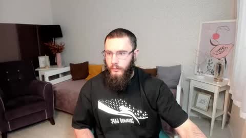 Ant online show from 12/23/25, 10:24