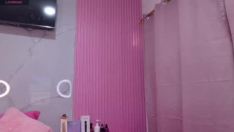 anthonela19_ online show from 02/07/26, 01:48