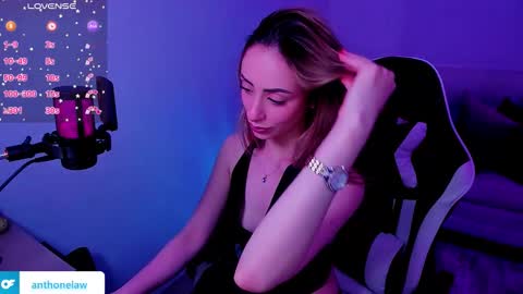 Snapshot of anthonelaa777 chatting on 11/06/25, 01:50 Anthonela online show from 11/06/25, 01:50