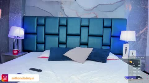 anthonelaDuque online show from 11/05/25, 12:16