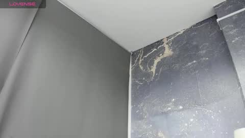 anthonelaDuque online show from 01/07/26, 11:45