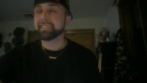 Snapshot of anthonym3 chatting on 11/29/25, 01:08 Ant online show from 11/29/25, 01:08