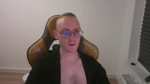 Snapshot of anthonythorn chatting on 11/19/25, 06:41 anthonythorn online show from 11/19/25, 06:41