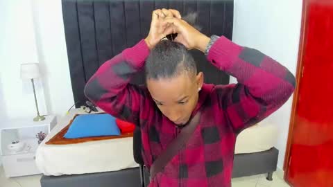 Snapshot of anthoy_wayans chatting on 02/15/25, 12:26 online show from 02/15/25, 12:26