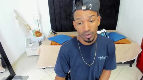 Snapshot of anthoy_wayans chatting on 02/20/25, 12:30 online show from 02/20/25, 12:30