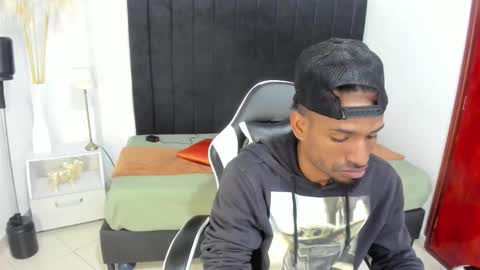       online show from 11/12/25, 11:58