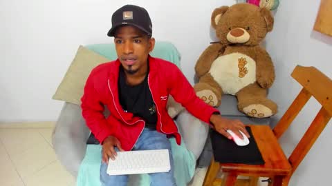 Snapshot of anthoy_wayans chatting on 03/06/26, 01:02 online show from 03/06/26, 01:02