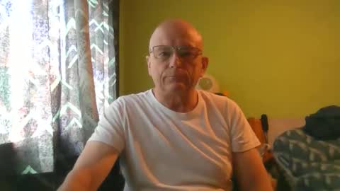 Snapshot of antmatt2025 chatting on 05/13/26, 12:35 antmatt2025 online show from 05/13/26, 12:35