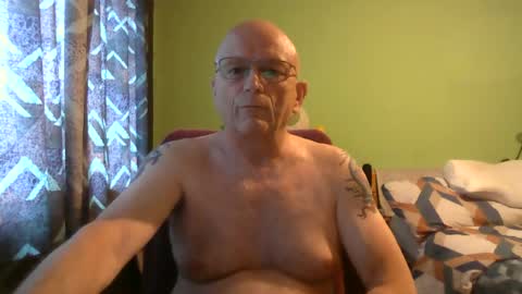 Snapshot of antmatt2025 chatting on 06/19/26, 04:00 antmatt2025 online show from 06/19/26, 04:00