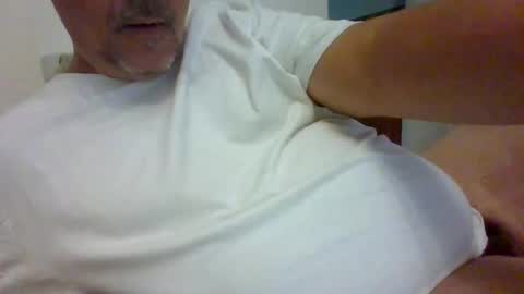 Snapshot of antoinemonaco8 chatting on 10/19/25, 06:58 antoinemonaco8 online show from 10/19/25, 06:58