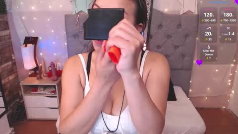 antolyh_c online show from 11/21/25, 01:54