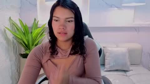 Antonela online show from 10/02/25, 12:45