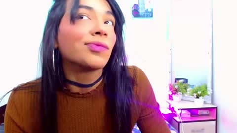 antonela_xx3 online show from 01/24/25, 08:22