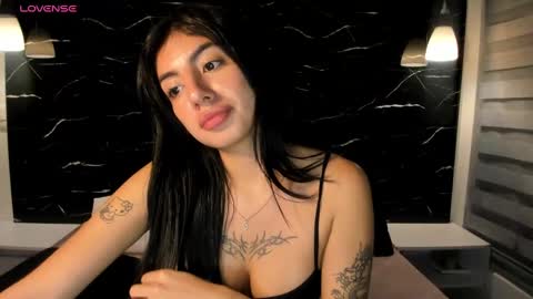 Antonella online show from 12/31/24, 07:10