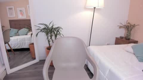 Antonella  online show from 11/25/25, 02:06