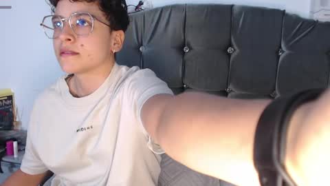 anto ford02 online show from 04/22/26, 03:09