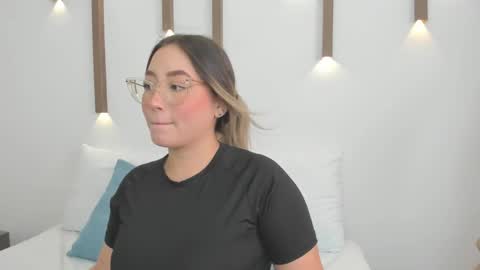 Snapshot of antonella_cutie_ chatting on 02/04/25, 03:04 A N T O N E L L A online show from 02/04/25, 03:04