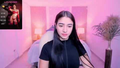 Antonella Grayy  online show from 10/14/25, 11:00