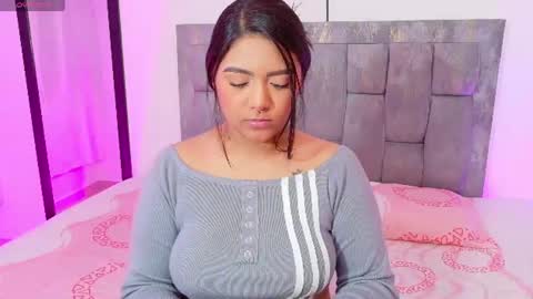 Snapshot of antonella_hot_x chatting on 07/14/26, 02:38 Antonella online show from 07/14/26, 02:38