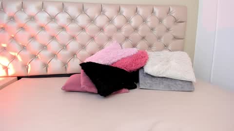 Snapshot of antonella_hotkiss chatting on 12/06/24, 03:41 Antonella online show from 12/06/24, 03:41