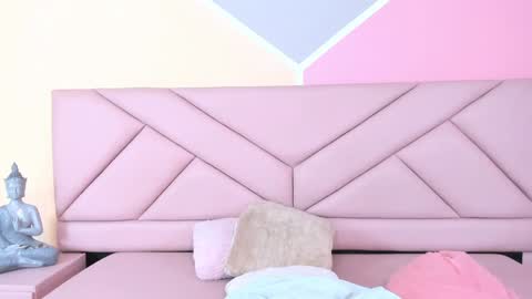 Snapshot of antonella_hotkiss chatting on 01/05/25, 04:14 Antonella online show from 01/05/25, 04:14