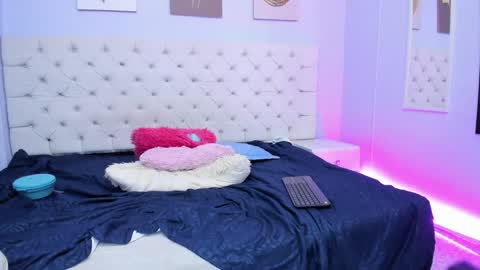 Snapshot of antonella_hotkiss chatting on 01/11/25, 11:12 Antonella online show from 01/11/25, 11:12