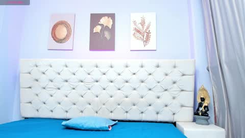 Snapshot of antonella_hotkiss chatting on 02/08/25, 03:41 Antonella online show from 02/08/25, 03:41