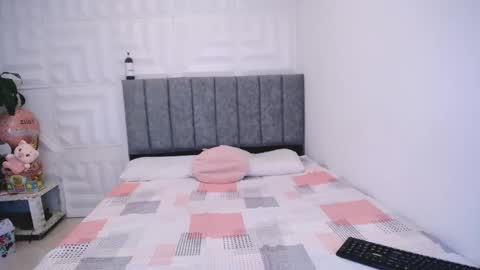 Snapshot of antonella_mcry chatting on 02/06/25, 09:06 antonella online show from 02/06/25, 09:06