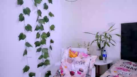 Snapshot of antonella_mcry chatting on 02/20/26, 10:54 antonella online show from 02/20/26, 10:54