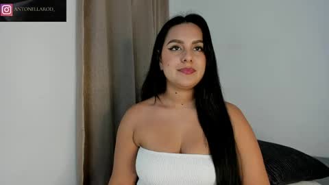 antonella_rod online show from 04/23/26, 08:11