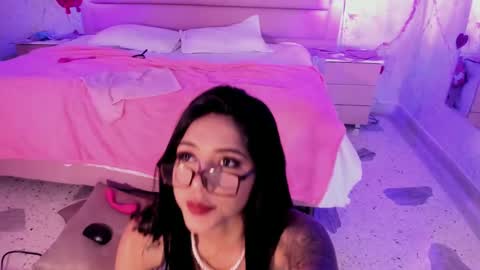 Snapshot of antonella_rossi24 chatting on 02/10/25, 01:57 Antonella Rossi online show from 02/10/25, 01:57